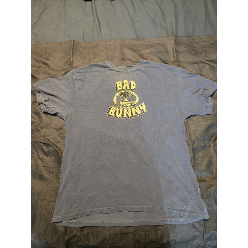 Bad Bunny World's Hottest Tour 2022 Blue Graphic T-Shirt XL Concert Tee
